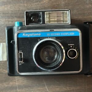 KEYSTONE 60 SECOND EVERFLASH MODEL 800 INSTANT CAMERA-RARE